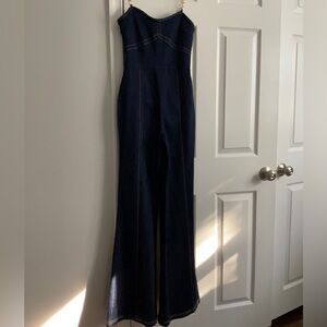 Flattering style/ back zip/ flare leg